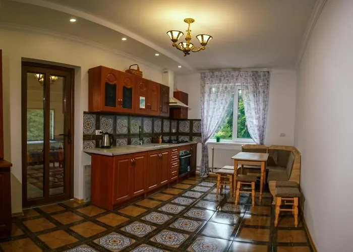 Khata Lisnyka Tatil Evi *